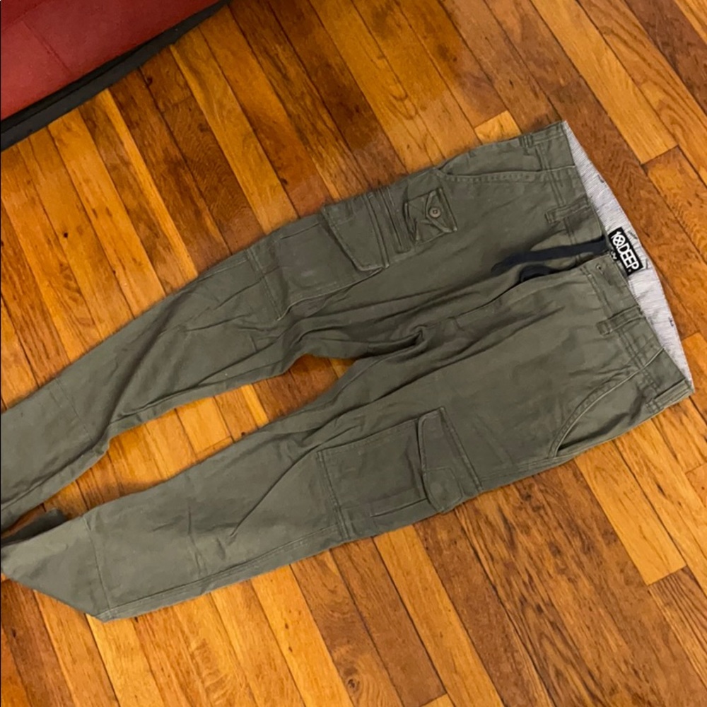 10 Deep Cargo Pants